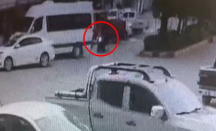 Artvin’de silahla yaralama kamerada