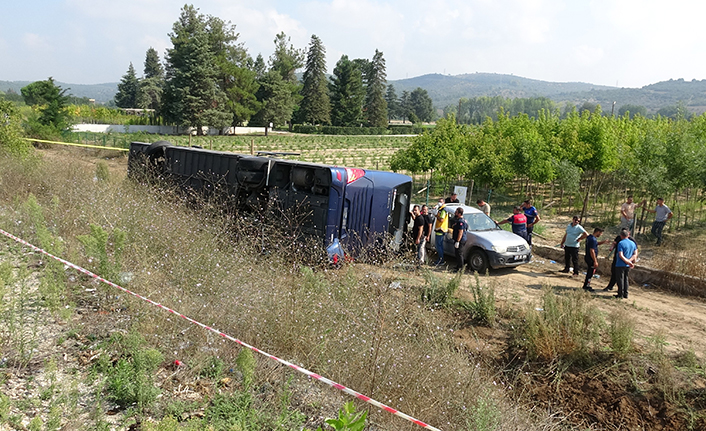 Feci kaza! Otobüs devrildi 1 ölü 54 yaralı