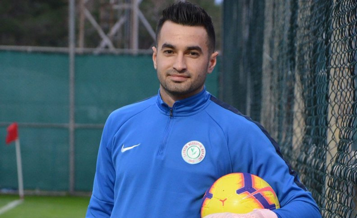 Trabzonspor'un istediği kaleci yeni takımına imzayı attı