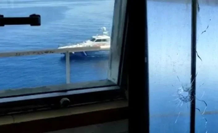 Yunanlılardan gemiye taciz ateşi!