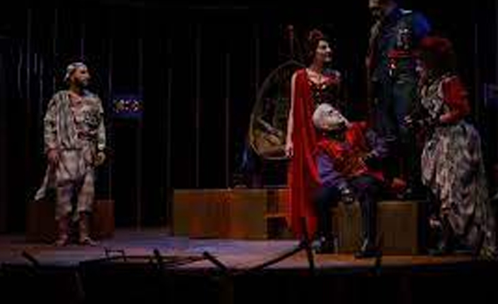 Trabzon DT "Kaç Tilki Kaç"ı sahneleyecek