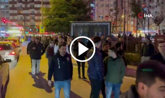 Trabzonspor düşmanları Eskişehir'de sokağa döküldü! Video Haber