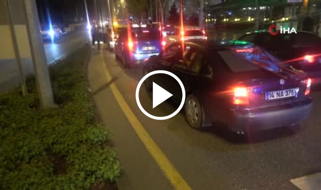 Trabzonspor taraftarı Somalili öğrenciler şampiyonluğu kutladı. Video Haber