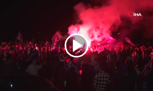 Trabzonspor’un Tekirdağ’daki taraftarı çıldırdı. Video Haber