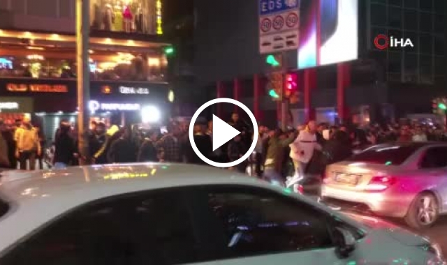 Kadıköy’de Trabzonlulara saldıran Fenerbahçelilere gözaltı. Video Haber