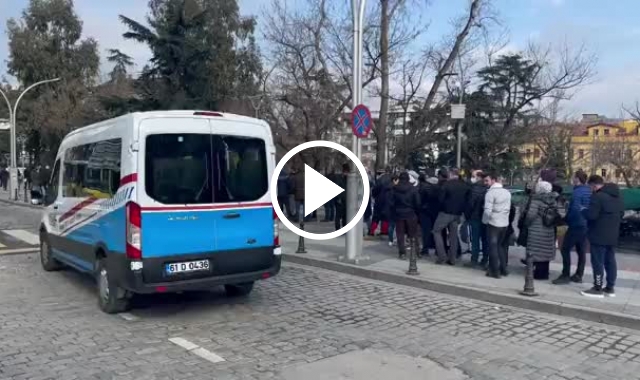 Trabzonspor-Beşiktaş maçına taraftarlardan büyük ilgi. Video Haber