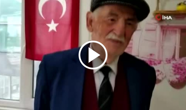 83 yaşındaki taraftarın gözyaşı sevince dönüştü. Foto Haber.