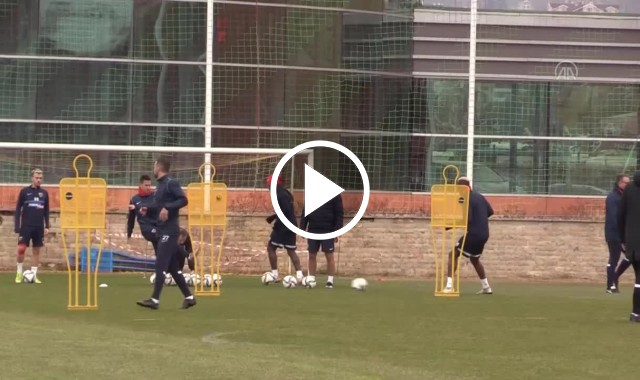 Hikmet Karaman'dan Trabzonspor açıklaması! "Şampiyonlukta tek rakibi..." Video Haber