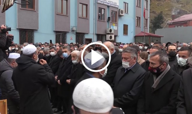 Trabzonspor maçında hayatını kaybeden Eyüp Yusuf son yolculuğuna uğurlandı. Video Haber.