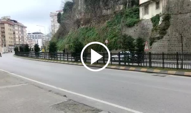 Trabzon'da belediye hoparlörlerinden Trabzonspor marşı yükseldi. Video Haber.