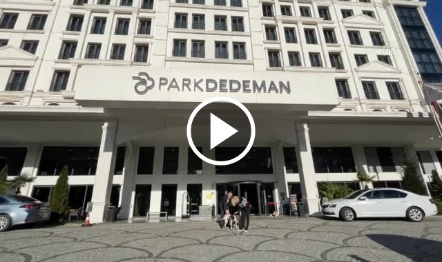 Trabzon'da çalıştığı işletmenin kapılarını açtığı sokak hayvanlarının bakımını üstlendi- Video haber