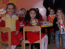 Trabzon'dan oyuncak kardeşliği