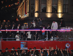 Trabzon'da yer yerinden oynadı