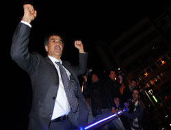 Başbakan, Şenol Güneş'i aradı