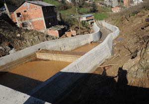 Trabzon'de dereler ıslah ediliyor