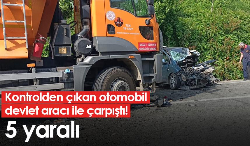 Artvin'de kontrolden çıkan otomobil devlet aracı ile çarpıştı! 5 yaralı