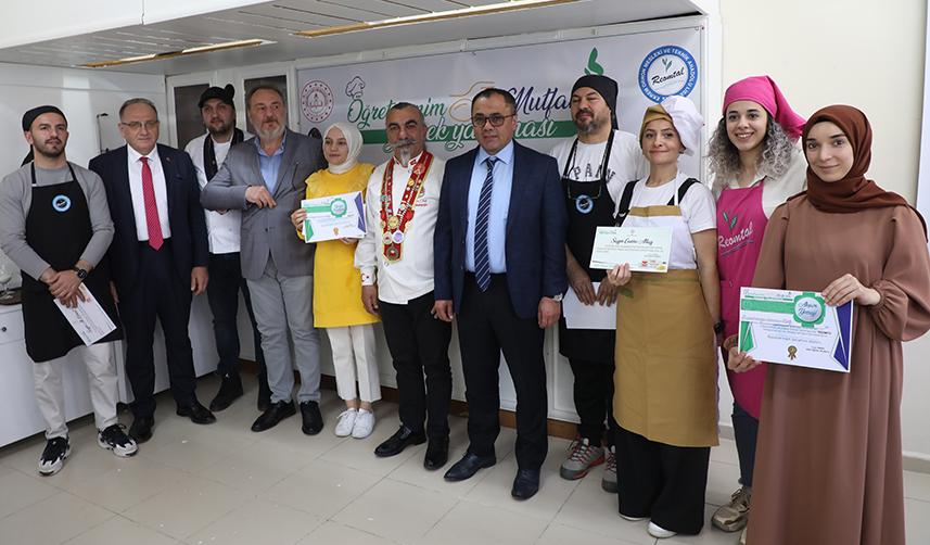 Rize'de 'Öğretmenim Mutfakta' yemek yarışması yapıldı