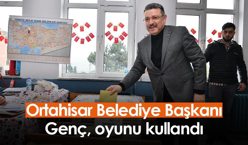 Başkan Genç, 2023 Cumhurbaşkanı ve 28. Dönem Milletvekilliği için oyunu kullandı