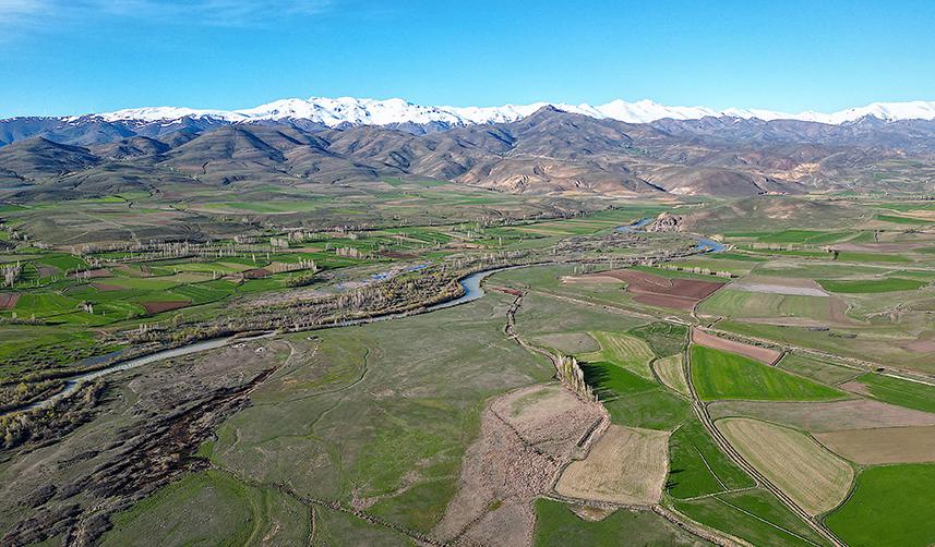 Bayburt'ta ilkbahar yağışlarıyla dolan baraj ve göletler çiftçiye umut oldu