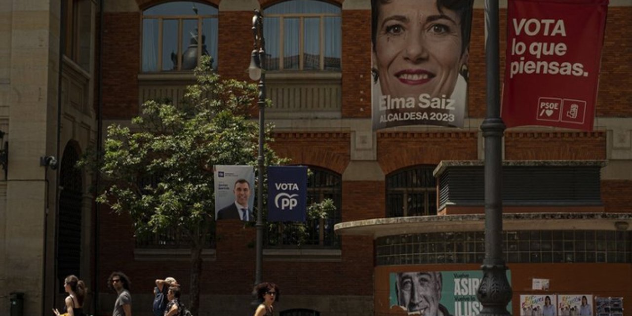 İspanya'da halk sandık başına gitti