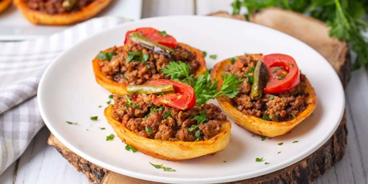 Patatesli karnıyarık nasıl yapılır? Patatesli karnıyarık tarifi!