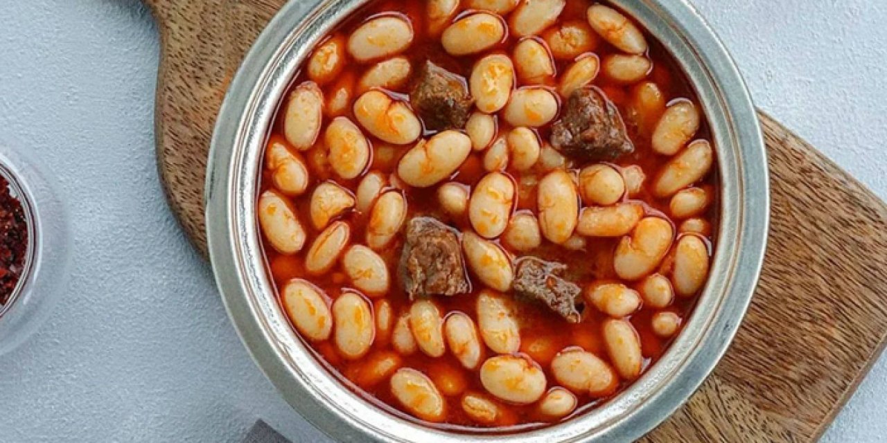 Etli kuru fasulye nasıl yapılır? İşte en lezzetli tarif!