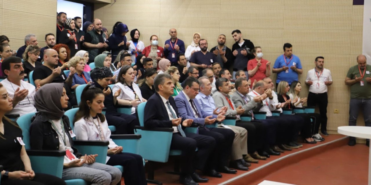 Trabzon'da hayatını kaybeden diş hekimi Erdem Haliloğlu için helallik programı düzenlendi