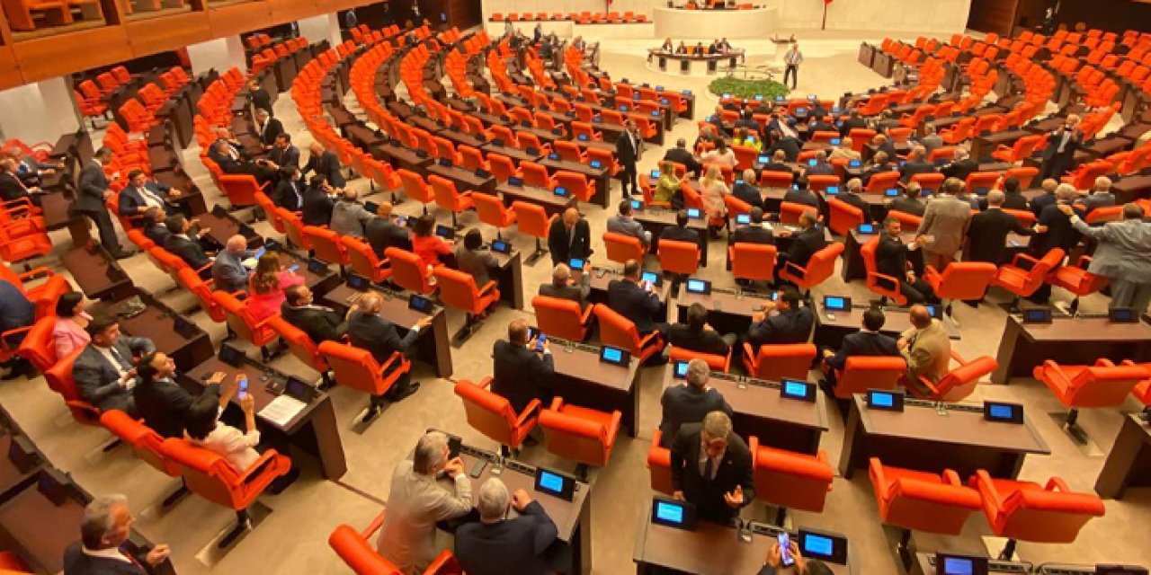 CHP'den ayrılan 38 milletvekili partilerine döndü! İşte o milletvekilleri ve partileri