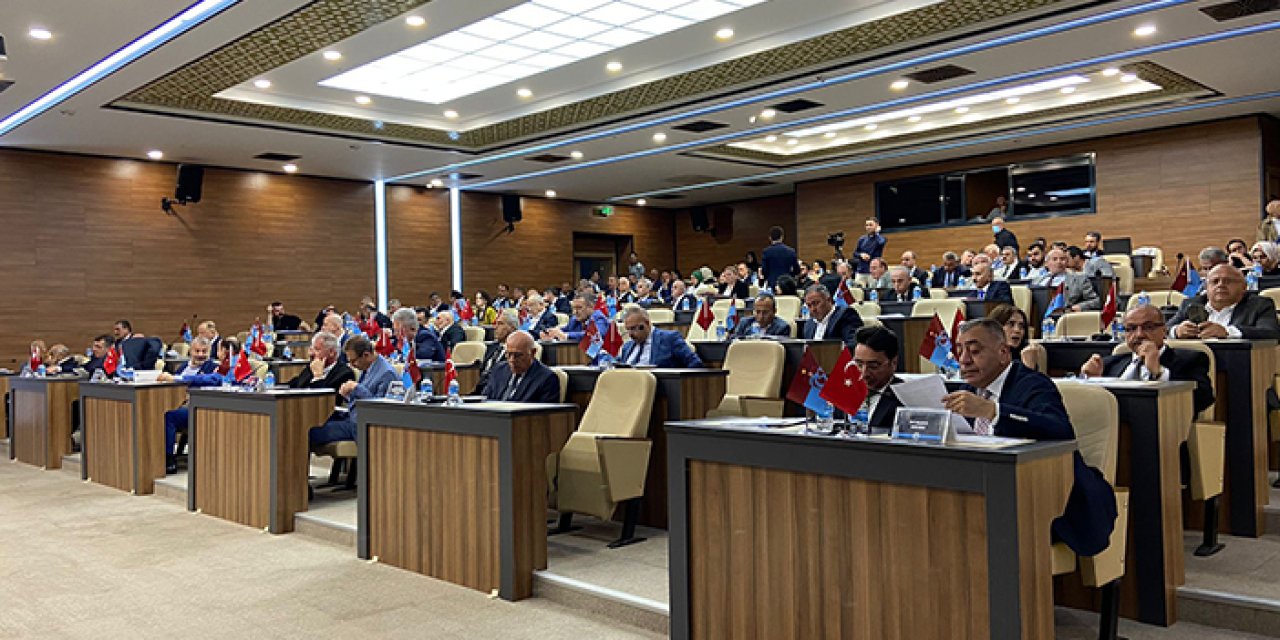 Davut Çakıroğlu "Trabzon'da yöresel kıyafet giymiş dilenciler..."