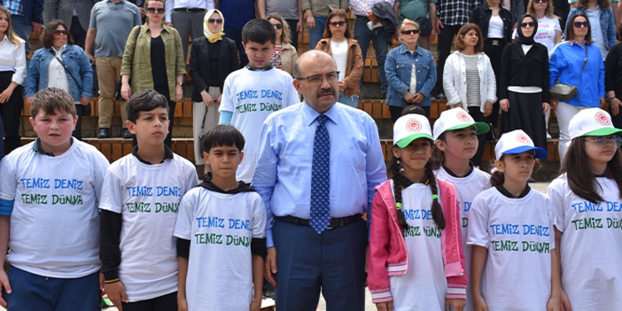 Trabzon'da dalgıçlar Dünya Çevre Günü'nde denizde dip temizliği yaptı