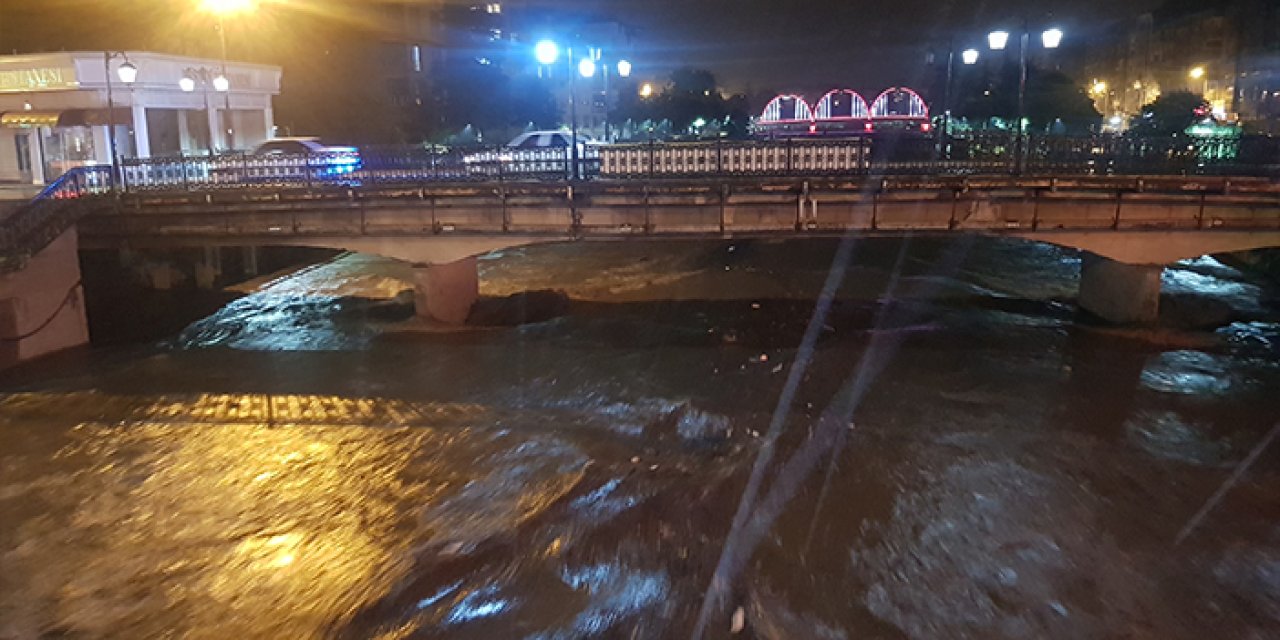 Samsun'da sel tehlikesi! Ekipler teyakkuza geçti