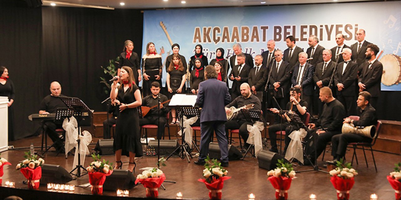 Akçaabat'ta THM korosu kulakların pasını sildi