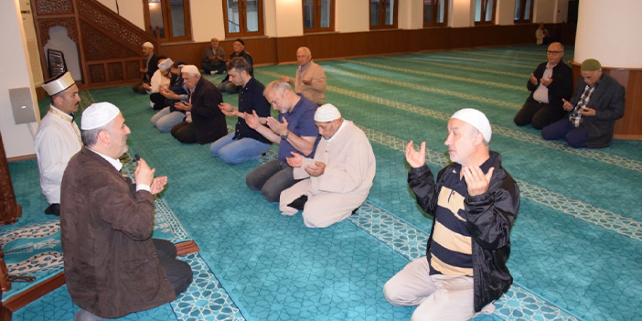 Giresun'da sınava girecek olan öğrenciler için dua programı düzenlendi