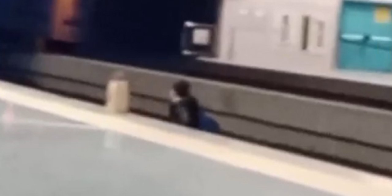 Ankara'da ilginç anlar! Karşı perona böyle geçti