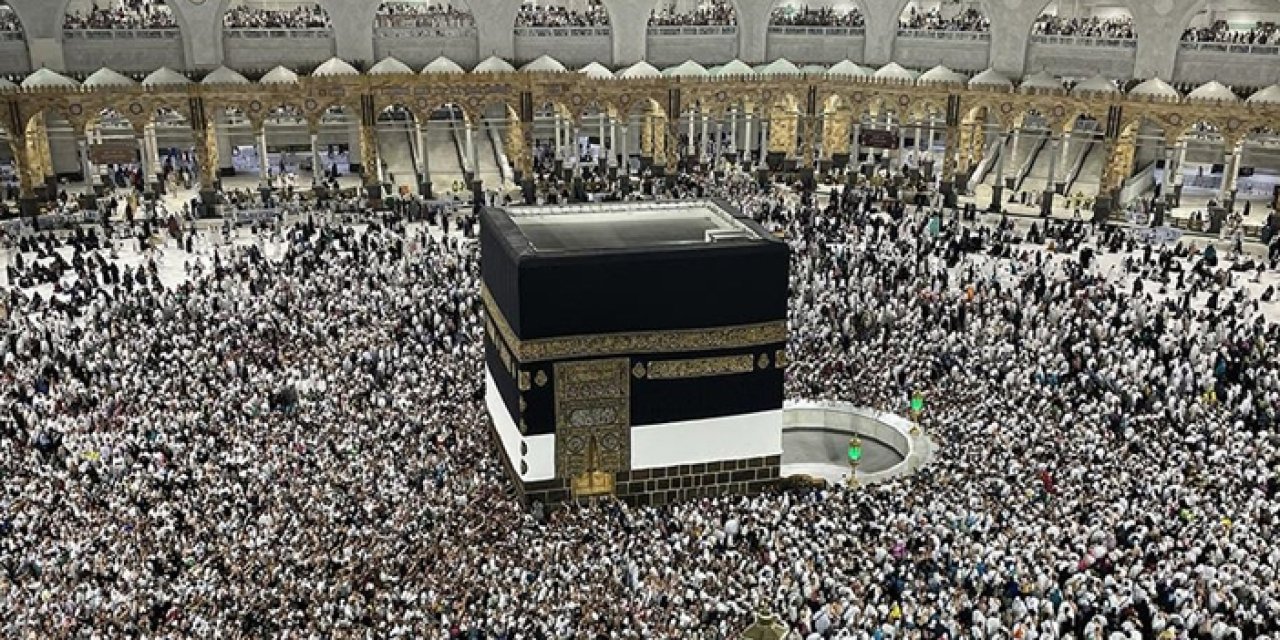 Geçen yıl kısıtlamaya takılmışlardı! 35 bin 27 hacı adayı kutsal topraklarda