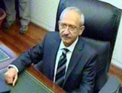 Kılıçdaroğlu Baykal'ın koltuğunda