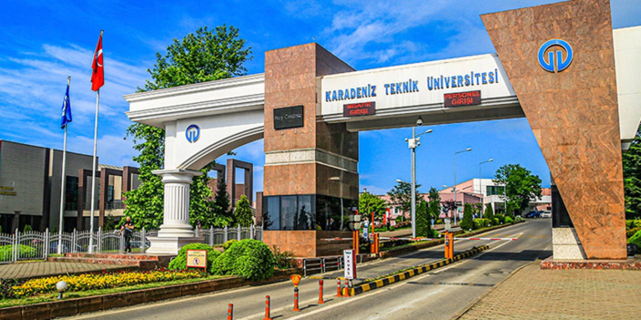 KTÜ'de dereceye giren mezun öğrencilere plaket verildi