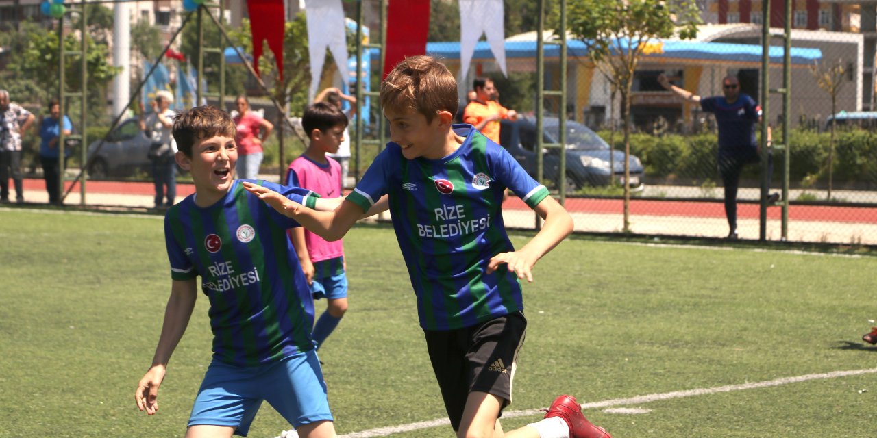 Mahalle muhtarları bu sefer teknik direktörlük yaptı