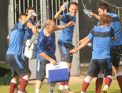 Gözler Karadenizspor'un üzerinde