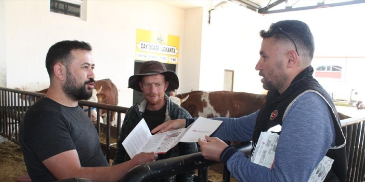 Bayburt'ta polisten kurban pazarındaki satıcı ve alıcılara sahte para uyarısı