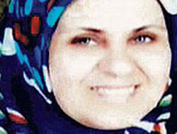 Pardesüsü kapıya sıkıştı