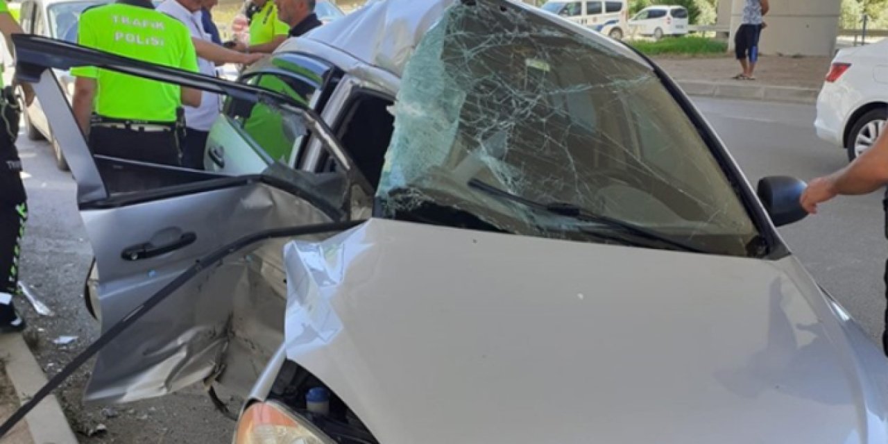 Amasya'da yolcu minibüsü otomobille çarpıştı! 21 yaralı