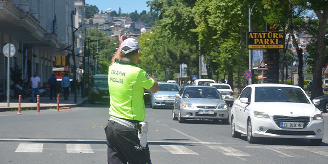Karadeniz Sahil Yolu'nda emniyetten sıkı tedbir