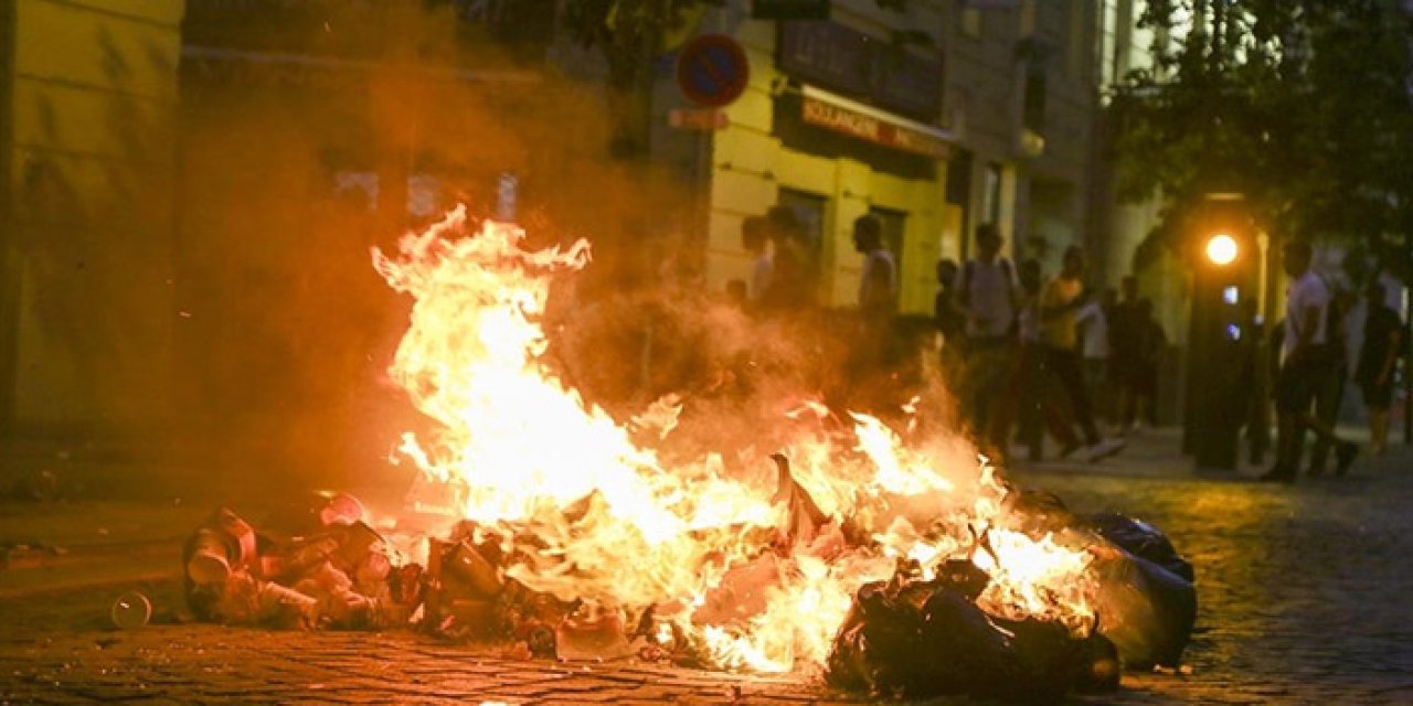 Fransa'daki gösterilerde gözaltılar sürüyor