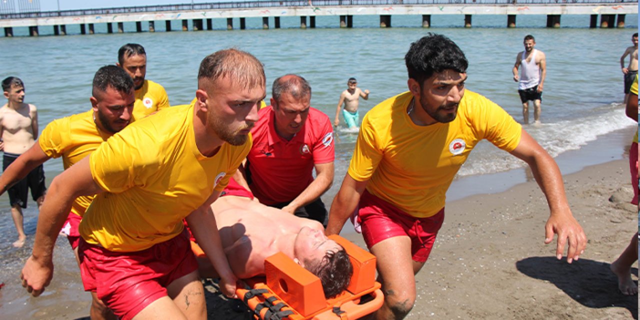 Samsun'da cankurtaranlardan nefes kesen tatbikat