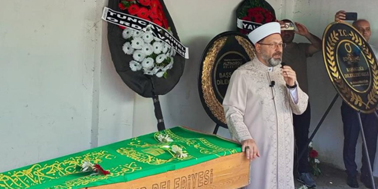 Diyanet İşleri Başkanı Erbaş Ordu'da amcasının cenaze namazını kıldırdı