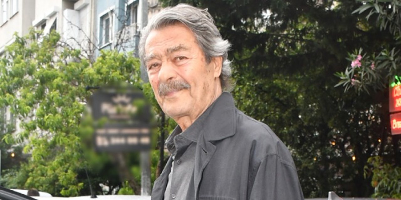 Cihangir'de görüntülenen Kadir İnanır gazetecilerin sorularına yanıt verdi