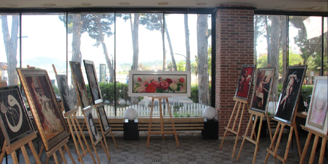 Ordu'da boncuk işlemeli tablolardan oluşan resim sergisi açıldı