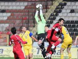 Şok! Milli takım geri çağrıldı!