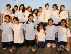 Sokak Ligi'ne kızlar da el attı